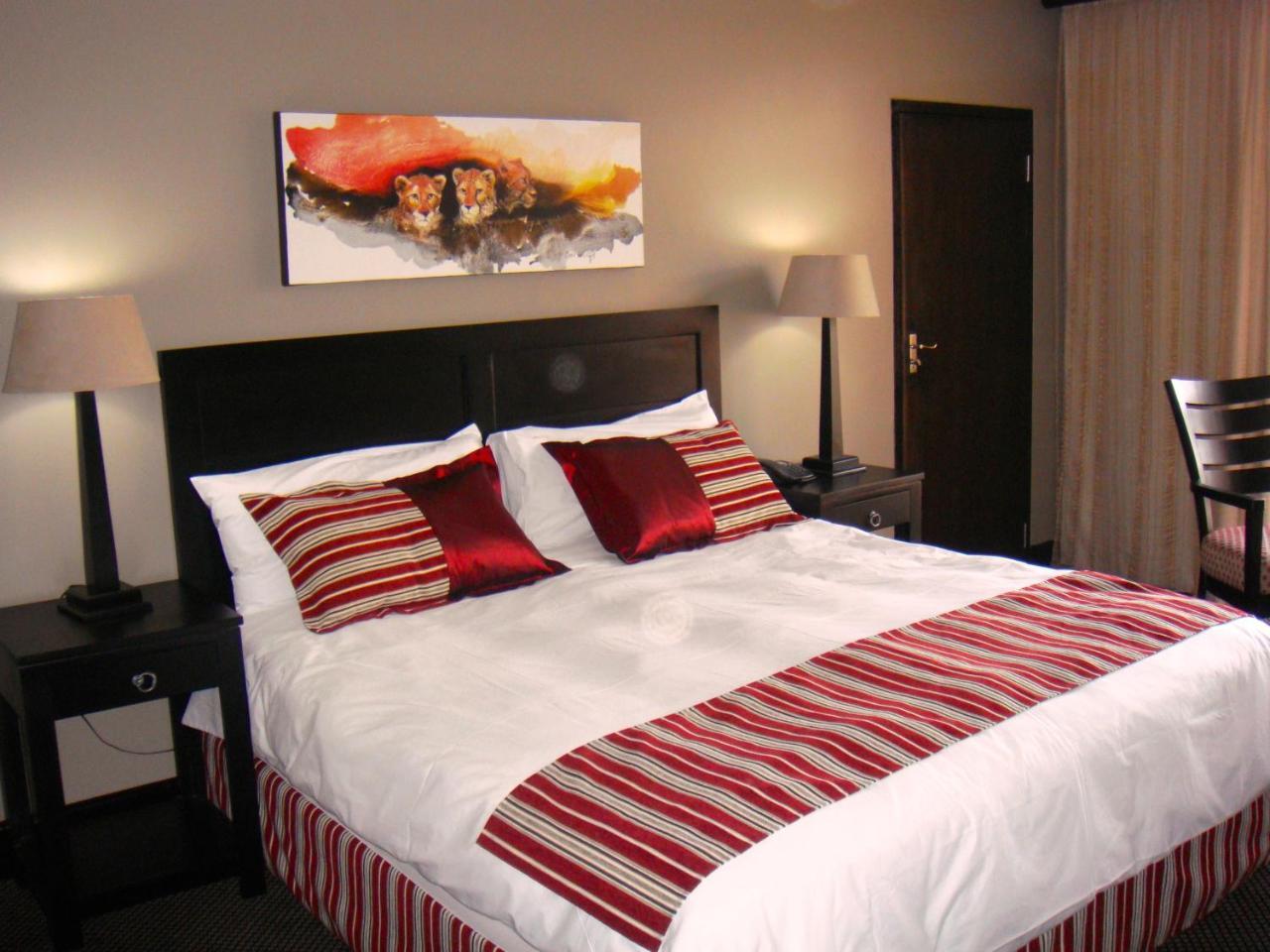 African Sky Hotels - Pine Lake Inn White River Exterior photo